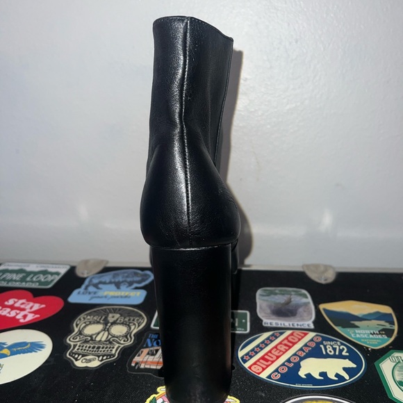 Gianni Bini Platform Boot - Picture 3 of 4